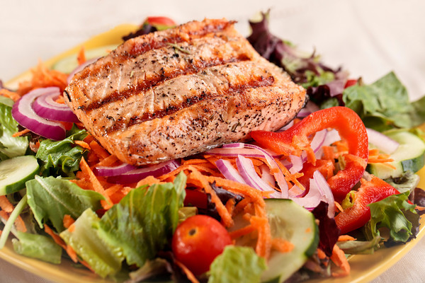 Grilled Salmon Salad